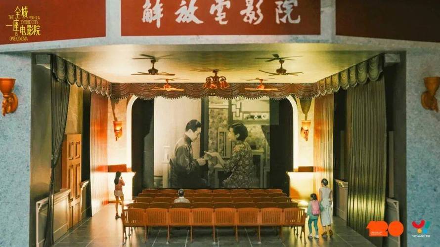 精品亚洲少妇穿搭指南：日常优雅与性感魅力融合，打造熟龄女性专属时尚风格