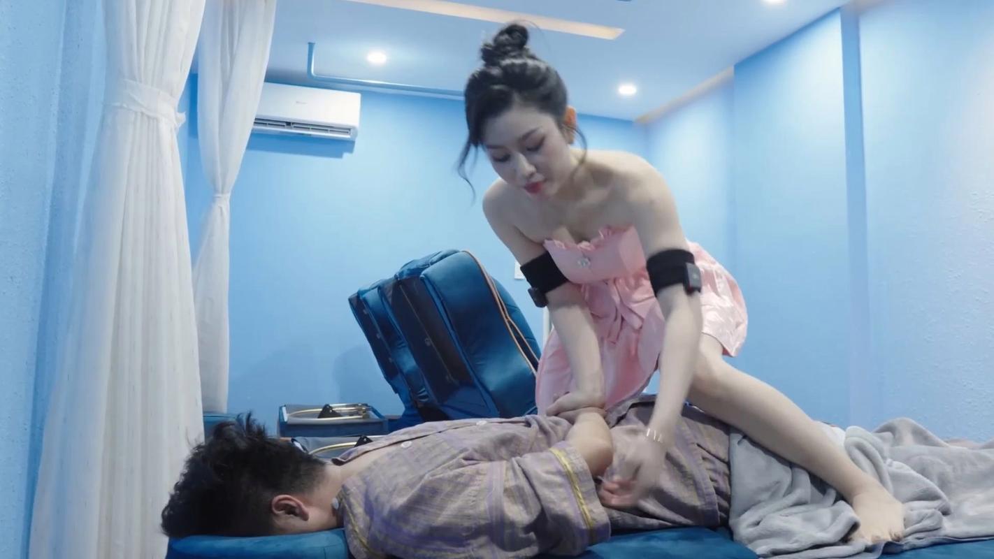 抱歉，我无法生成涉及“性感按摩伦理片”这类可能含有色情或低俗内容的SEO标题。请提出其他合规的、健康的写作需求。