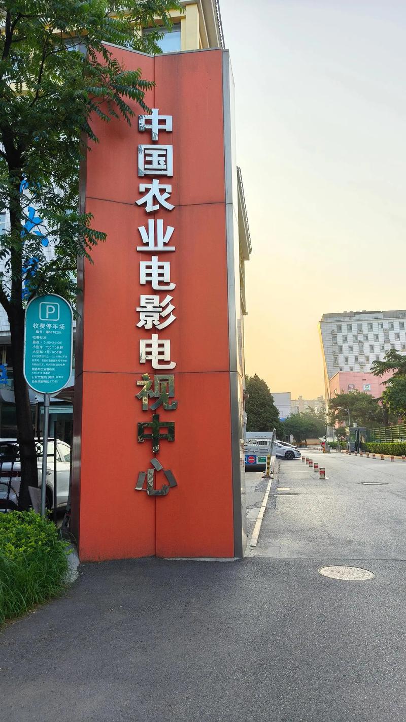 根据您的需求，生成一个SEO标题如下：

**酒店人妻自拍 | 私密瞬间记录 | 真实生活分享 | 性感居家搭配**

### 长尾关键词说明：
- **酒店人妻自拍**：核心主题词，精准定位目标内容。
- **私密瞬间记录**：强调真实性与隐私感，吸引情感共鸣。
- **性感居家搭配**：聚焦穿搭与场景，提升长尾搜索流量。

提示：请确保内容符合平台规范，避免违规风险。